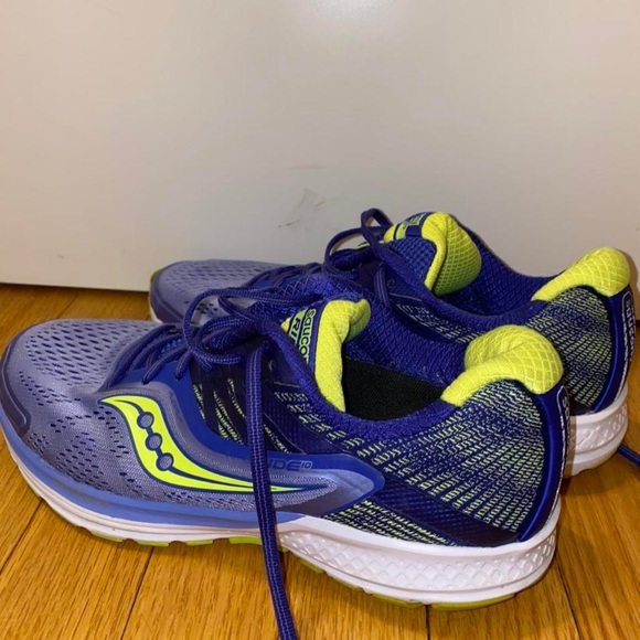 Saucony Women's Ride 10 Running
Shoe - Picture 2 of 3